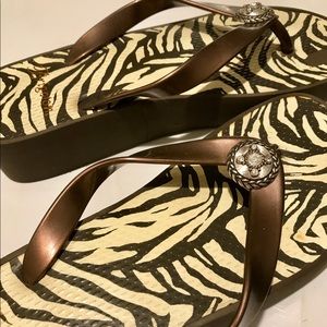 Adorable Brighton animal print sandals
